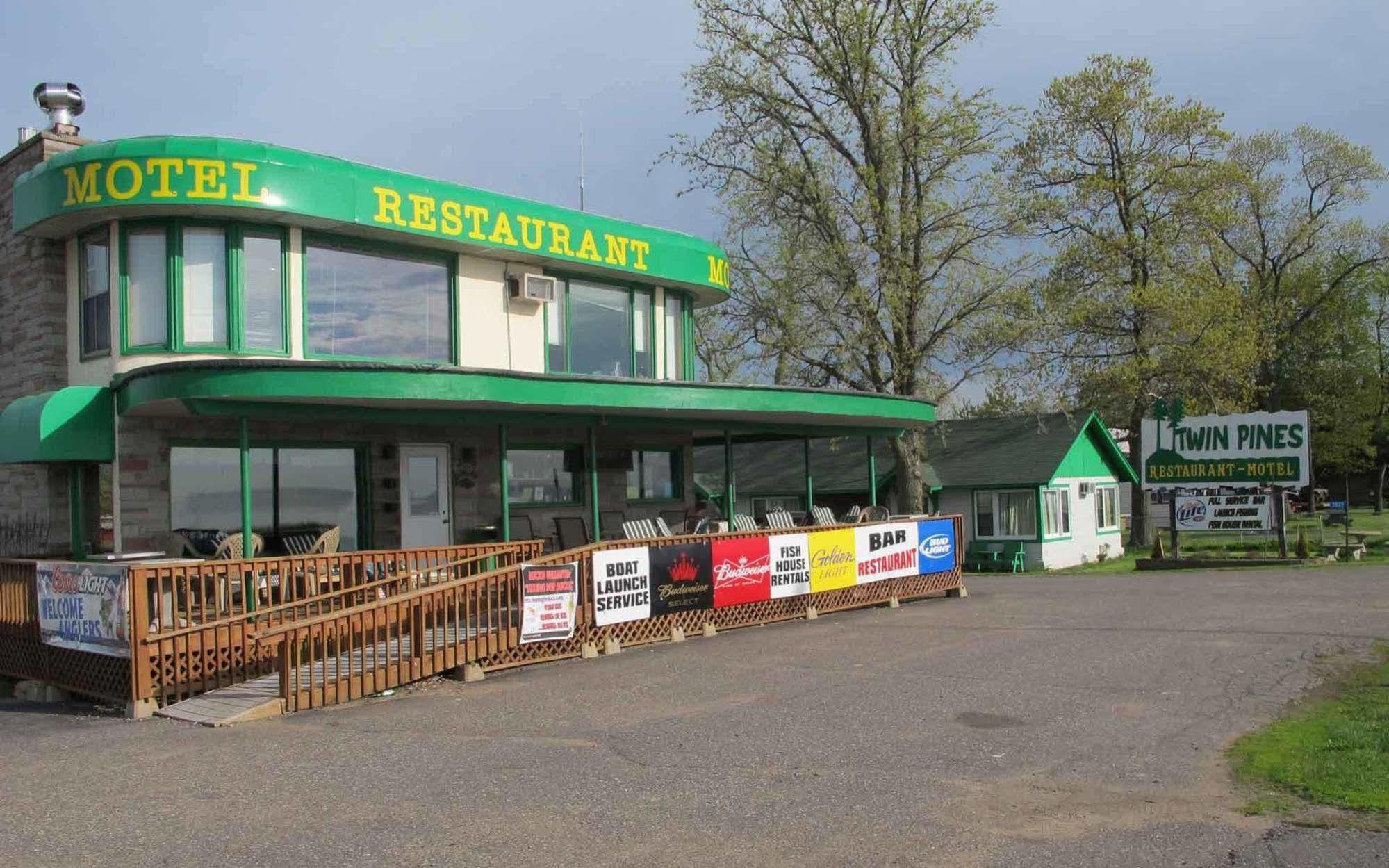 Twin Pines Resort Garrison Экстерьер фото