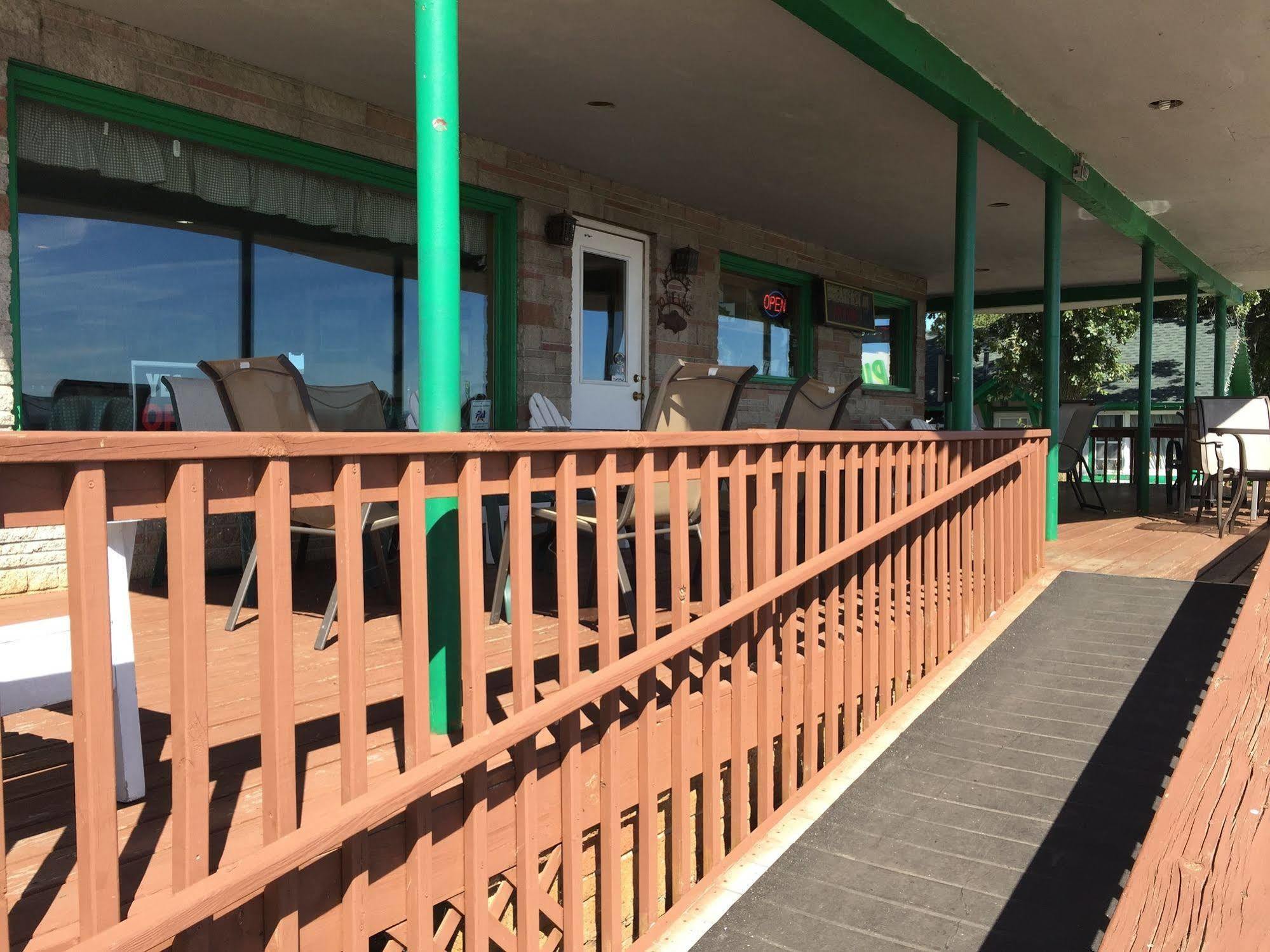 Twin Pines Resort Garrison Экстерьер фото